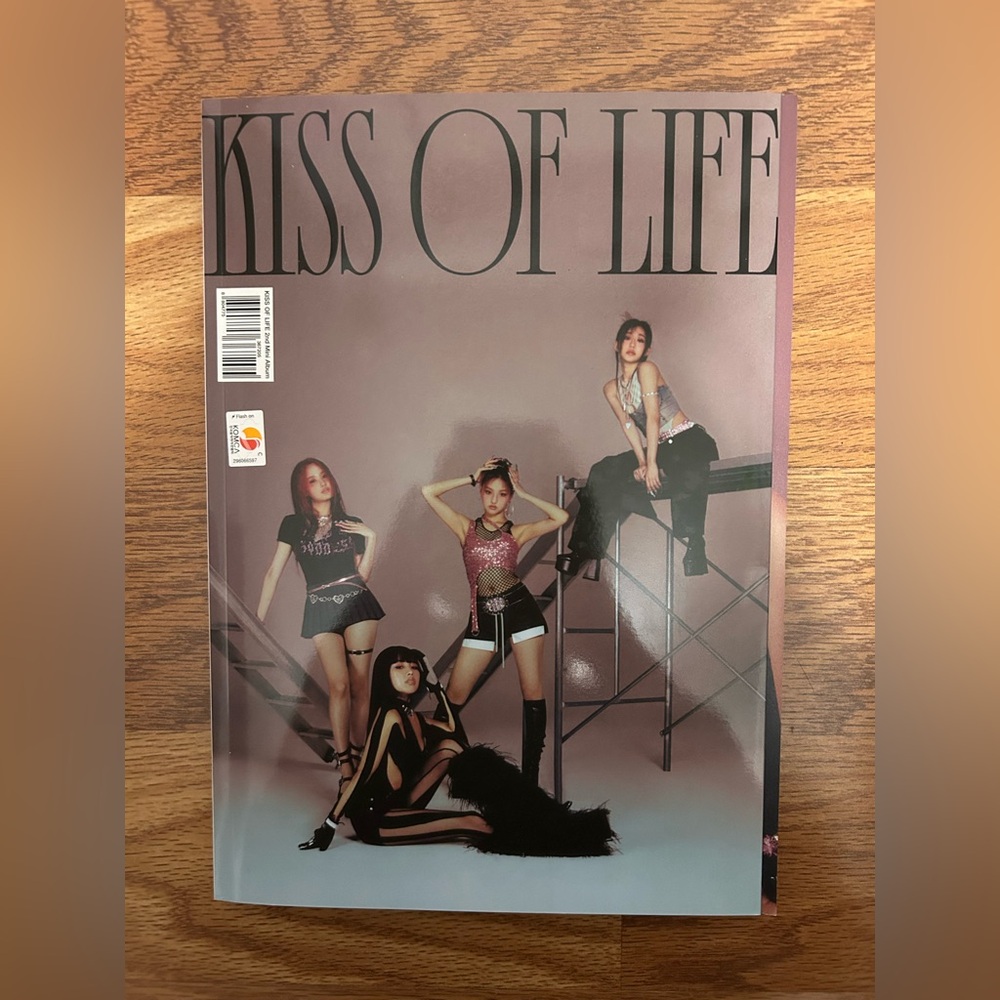 Kiss Of Life’s Bad News Album (Bad Vers.) **ALL INCLUSIONS INCLUDED